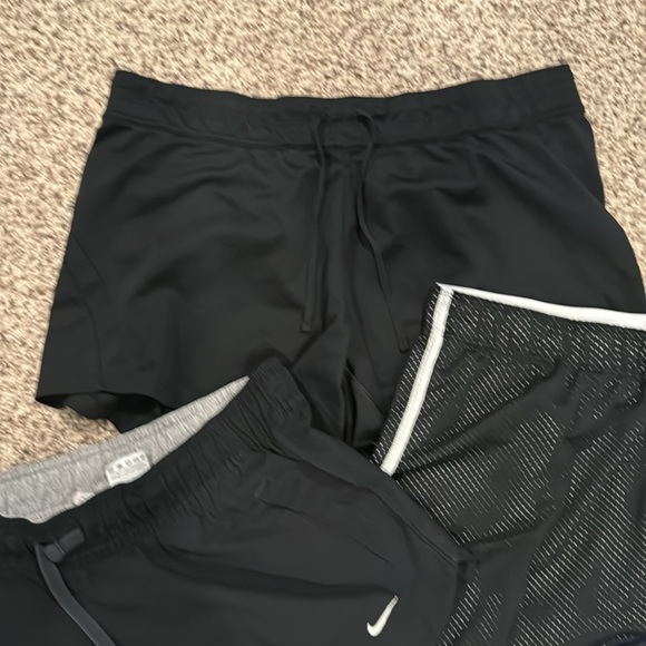 Women’s L Athletic Shorts Bundle - Picture 5 of 5